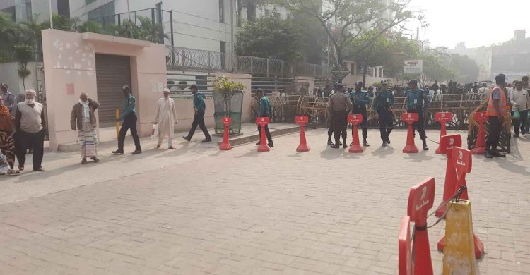 এভারকেয়ার হাসপাতালের সামনে কড়া নিরাপত্তা, বসেছে ব্যারিকেড