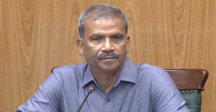 এখন থেকে সরকারের সমালোচনা কম করব: আসিফ নজরুল