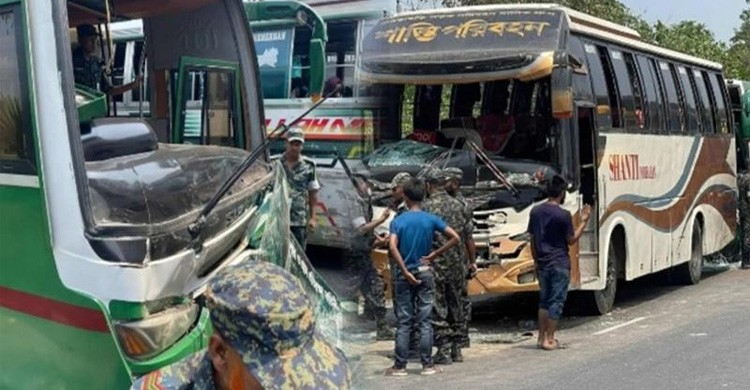 কুমিল্লায় আনসার বহনকারী তিন বাসের সংঘর্ষ, আহত অন্তত ৭