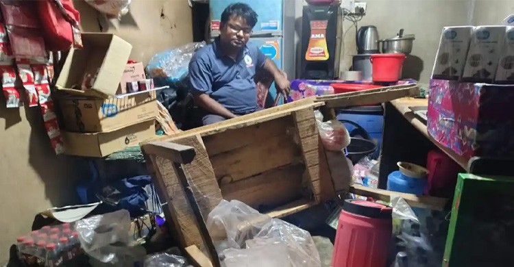 চবিতে ছাত্রদল নেতার বিরুদ্ধে দোকান ভাঙচুর ও দোকানদারকে মারধরের অভিযোগ