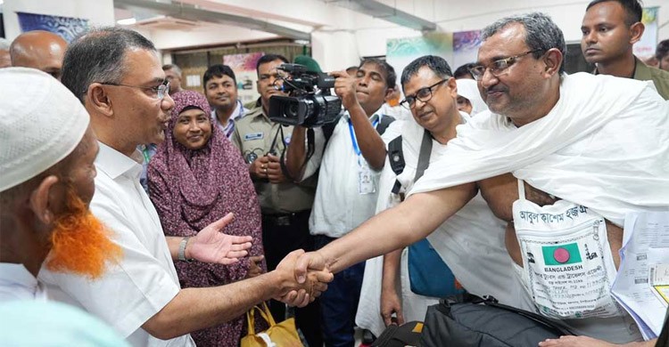 হজের প্রথম ফ্লাইট উদ্বোধন করলেন প্রধানমন্ত্রী তারেক রহমান