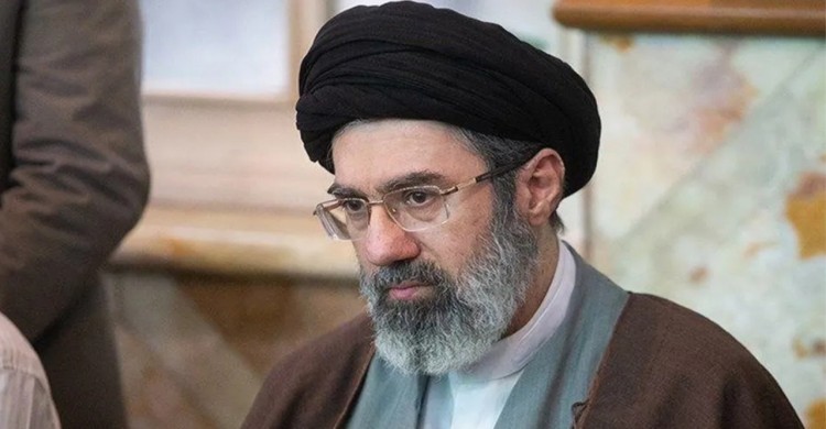 গুরুতর আহত মোজতবা খামেনি, আছেন অচেতন অবস্থায়