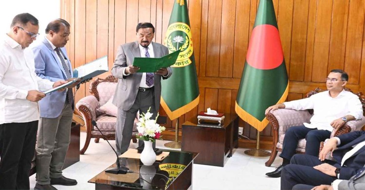 শপথ নিলেন নবনির্বাচিত দুই সংসদ সদস্য