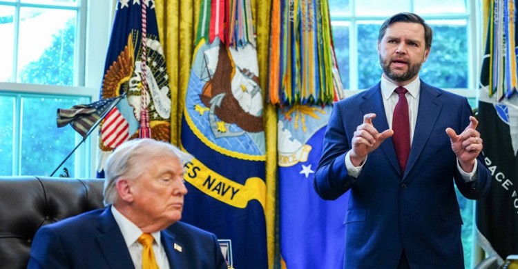 সমৃদ্ধ ইউরেনিয়ামের বিনিময়ে ২০ বিলিয়ন ডলার নগদ পাচ্ছে ইরান