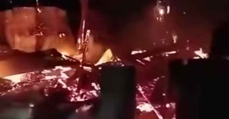 হাতিয়ায় নির্বাচন পরবর্তী সহিংসতায় ৩ শতাধিক আহত, দেড়শ ভাঙচুর-অগ্নিসংযোগ