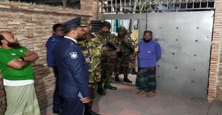 যশোরে চাঁদা না দেওয়ায় জুটমিল মালিকের বাড়িতে ককটেল বিস্ফোরণ