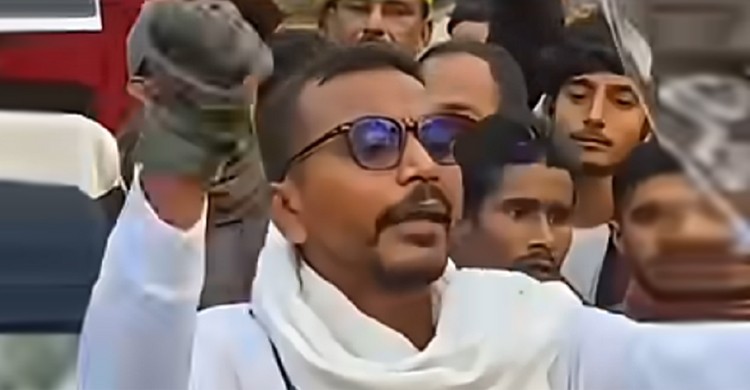 ছাত্রদলের নির্বাচনি মিছিলে ‘এই মুহূর্তে দরকার, শেখ হাসিনা সরকার’ স্লোগান