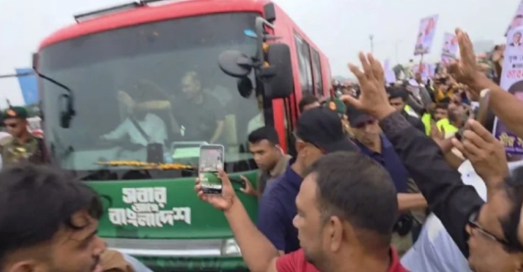 সরকারি সফরে বরিশালের পথে প্রধানমন্ত্রী তারেক রহমান