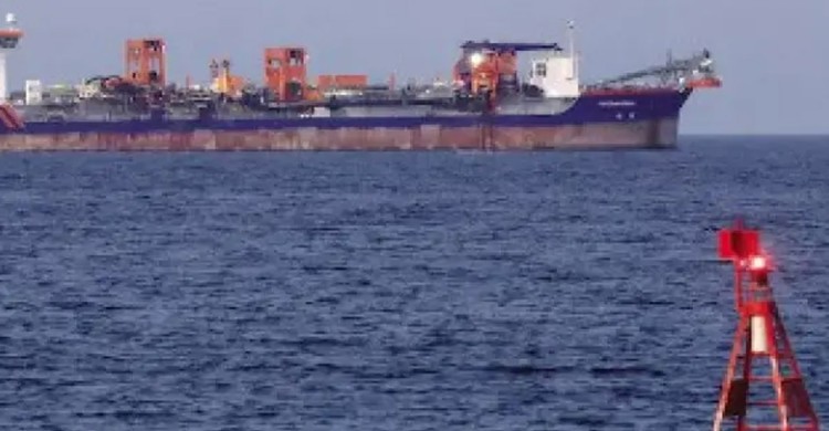 নিজেদের উপকূলে হামলা হলে পুরো পারস্য উপসাগরে মাইন পাতার হুমকি ইরানের