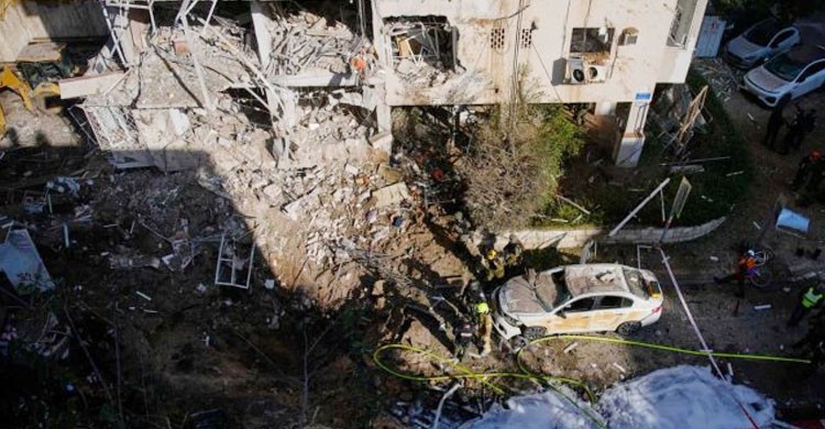 সৌদি আরবের মার্কিন ঘাঁটিতে ইরানের হামলা, আহত ১২ সেনা