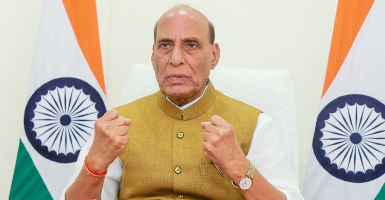 মধ্যপ্রাচ্যের যুদ্ধ ভারতের অর্থনীতি ও জ্বালানিতে চাপ ফেলবে: রাজনাথ সিং