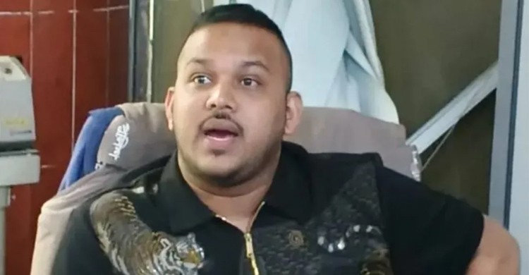 স্ত্রীকে নিয়ে নেপাল থেকে ফিরেই বিমানবন্দরে গ্রেপ্তার ‘পিচ্চি রাজা’