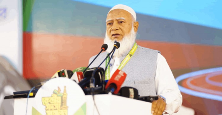 ‘চুল দাড়ি সাদা দেখে ভুল বুঝবা না, তোমাদের চেয়ে আমরা কম যুবক না’