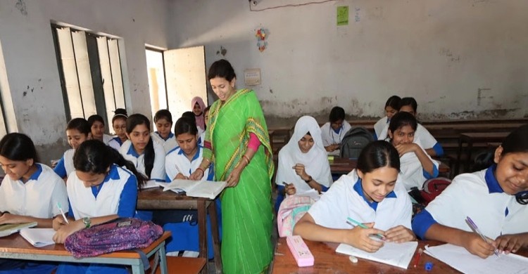 নির্দিষ্ট সংখ্যক শিক্ষার্থী না থাকলে বন্ধ হবে শিক্ষকদের বেতন-ভাতা