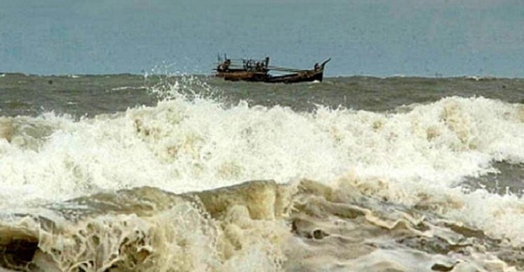 বঙ্গোপসাগরে নতুন নিম্নচাপ, চার সমুদ্রবন্দরে সতর্ক সংকেত