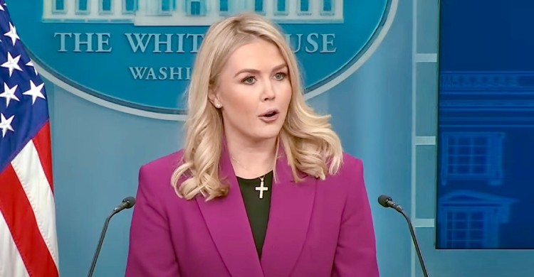 ভেনেজুয়েলা উপকূলে মার্কিন অভিযান অব্যাহত রাখার ঘোষণা