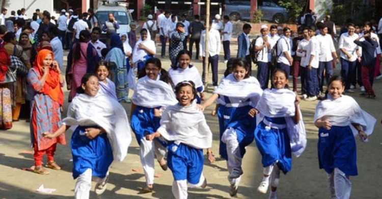 শিক্ষাপ্রতিষ্ঠানে লম্বা ছুটি: কেউ পাচ্ছে ১৪ দিন, কেউ ১৬