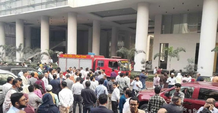 সচিবালয়ে মন্ত্রিপরিষদ ভবনের আগুন