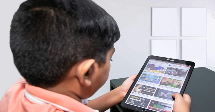 অনলাইন নিরাপত্তা বিষয়ে সন্তানকে কী বলবেন?