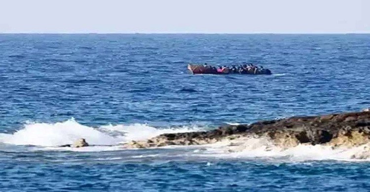 আন্দামান সাগরে ট্রলারডুবে বাংলাদেশিসহ নিখোঁজ ২৫০