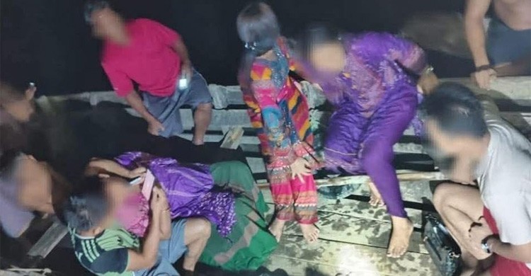 কাপ্তাই হ্রদে নৌকাডুবি, ১১ নারী ও শিশুকে জীবিত উদ্ধার করল সেনাবাহিনী