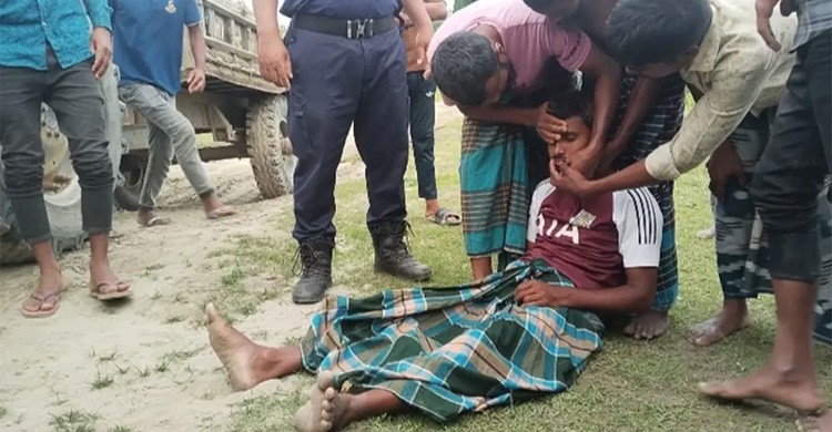 অবৈধ বালু উত্তোলন, ভ্রাম্যমাণ আদালতের রায় শুনেই জ্ঞান হারালেন অভিযুক্ত