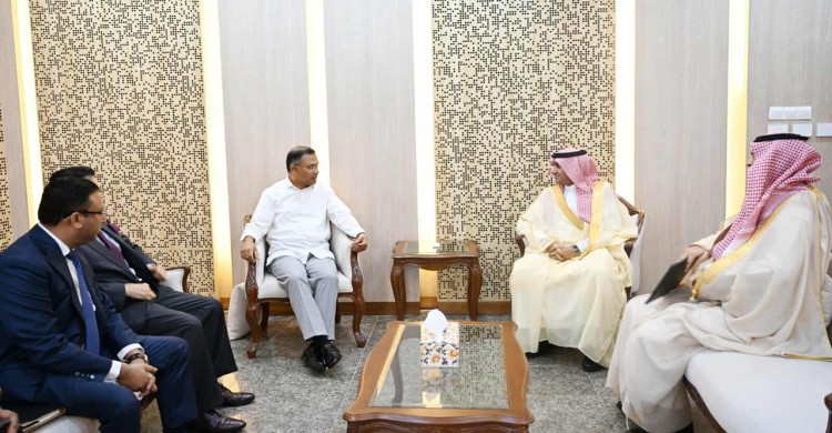 প্রধানমন্ত্রীর সঙ্গে সৌদি রাষ্ট্রদূতের সৌজন্য সাক্ষাৎ