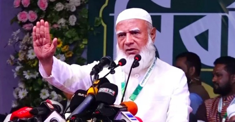 একদিকে ফ্যামিলি কার্ডের কথা বলছে, অপরদিকে মা-বোনদের গায়ে হাত দিচ্ছে: জামায়াত আমির