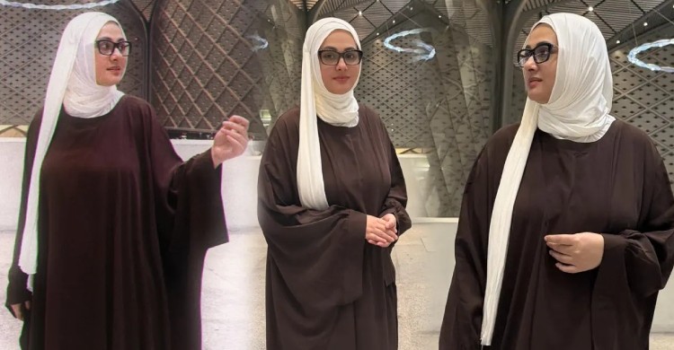 আত্মিক প্রশান্তির পথে পূর্ণিমা, ওমরাহ পালন করে ছবি শেয়ার