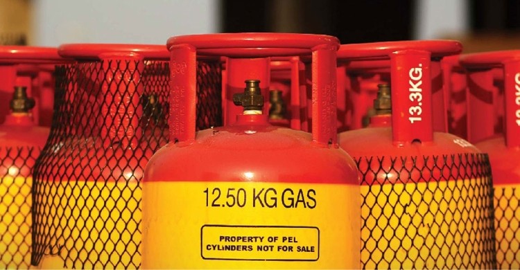 একলাফে ৫৩ টাকা বাড়ল এলপি গ্যাস সিলিন্ডারের দাম