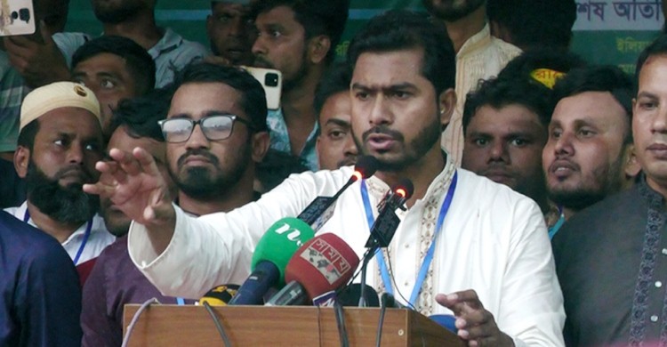 বিএনপির নেতাকর্মীদের সহযোগিতা না পেয়ে ক্ষুব্ধ নুর, দিলেন হুঁশিয়ারি