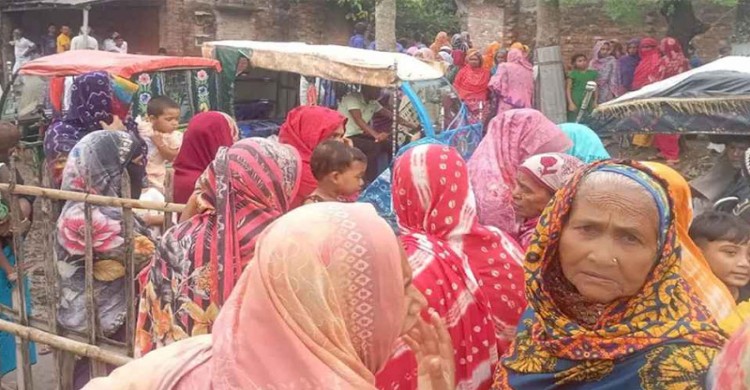 চাঁপাইনবাবগঞ্জে বিদ্যুৎস্পৃষ্টে একই পরিবারের ৩ জনের মৃত্যু