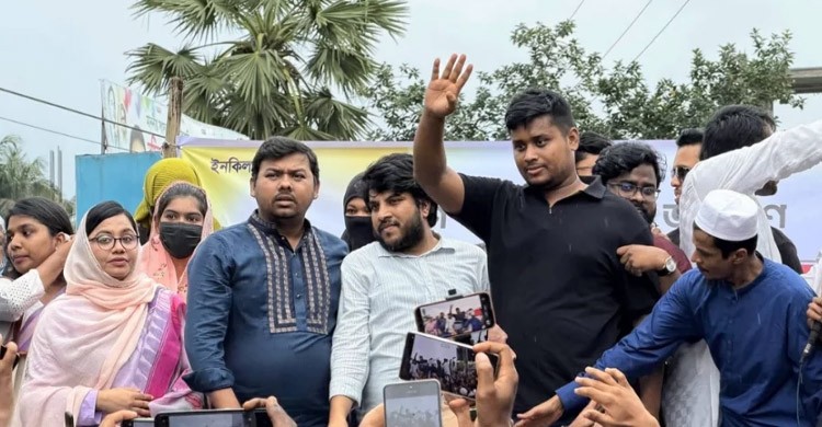 দেশের স্বার্থে সংস্কারের দায়িত্ব আমাদেরকেই নিতে হবে: হাসনাত