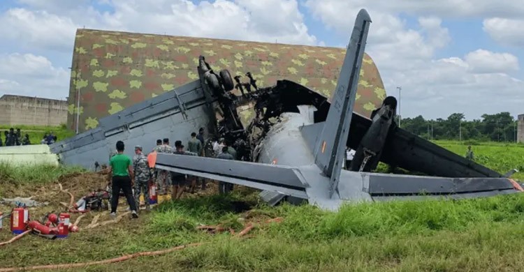 বাংলাদেশের সীমান্তবর্তী প্রদেশে ভারতীয় বিমান বাহিনীর উড়োজাহাজ বিধ্বস্ত, ৫ সেনা নিহত