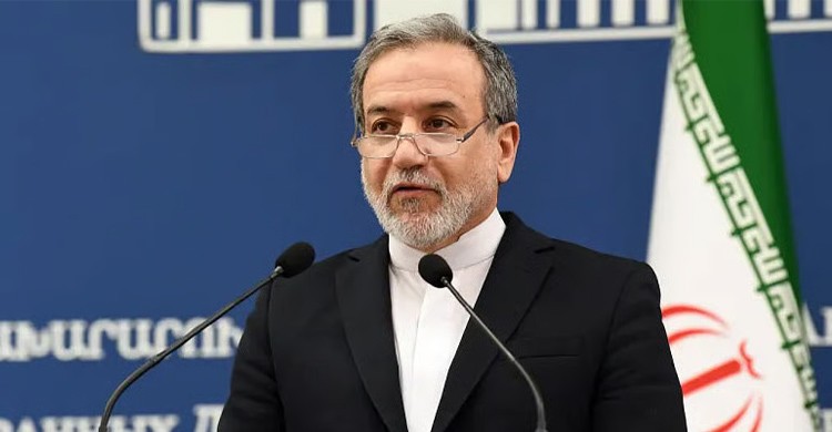 ট্রাম্প আমেরিকানদের সঙ্গে বিশ্বাসঘাতকতা করেছেন: ইরানের পররাষ্ট্রমন্ত্রী