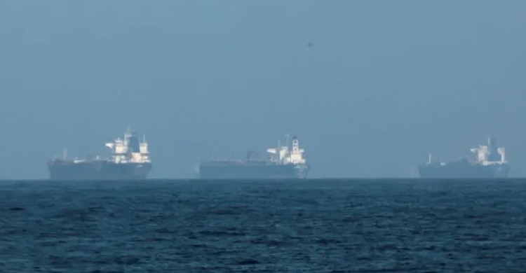 হরমুজ প্রণালী পুরোপুরি আইআরজিসির নিয়ন্ত্রণে: ইরান