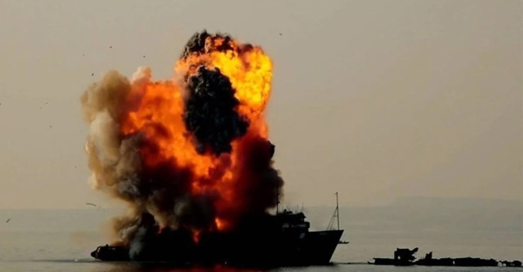 হরমুজ প্রণালির কাছে মাল্টার পতাকাবাহী তেলবাহী ট্যাংকারে ইরানের হামলা