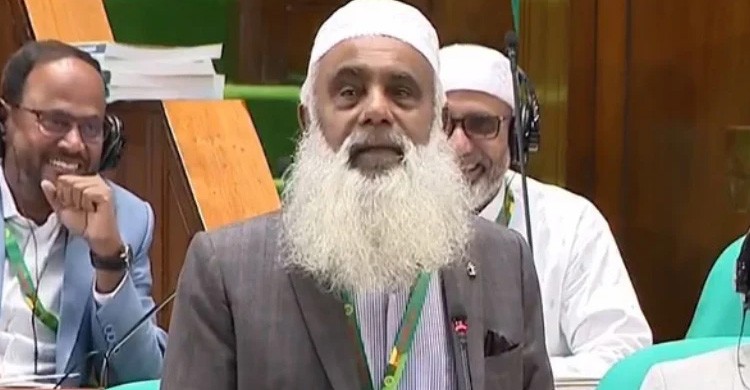 আপনার জন্ম ইউরোপে হলে তুলনা হতো পেলের সঙ্গে: স্পিকারকে এমপি মনিরুল