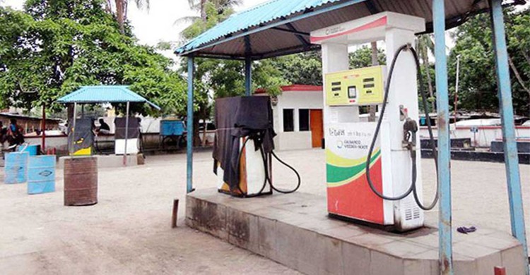 যে কোনো সময় বন্ধ হয়ে যেতে পারে দেশের সব পেট্রোল পাম্প