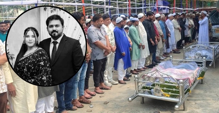 পদ্মায় বাসডুবির ঘটনায় নিহত দম্পতির একসঙ্গে জানাজা ও দাফন সম্পন্ন